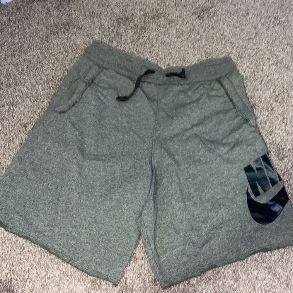 Mens green shorts